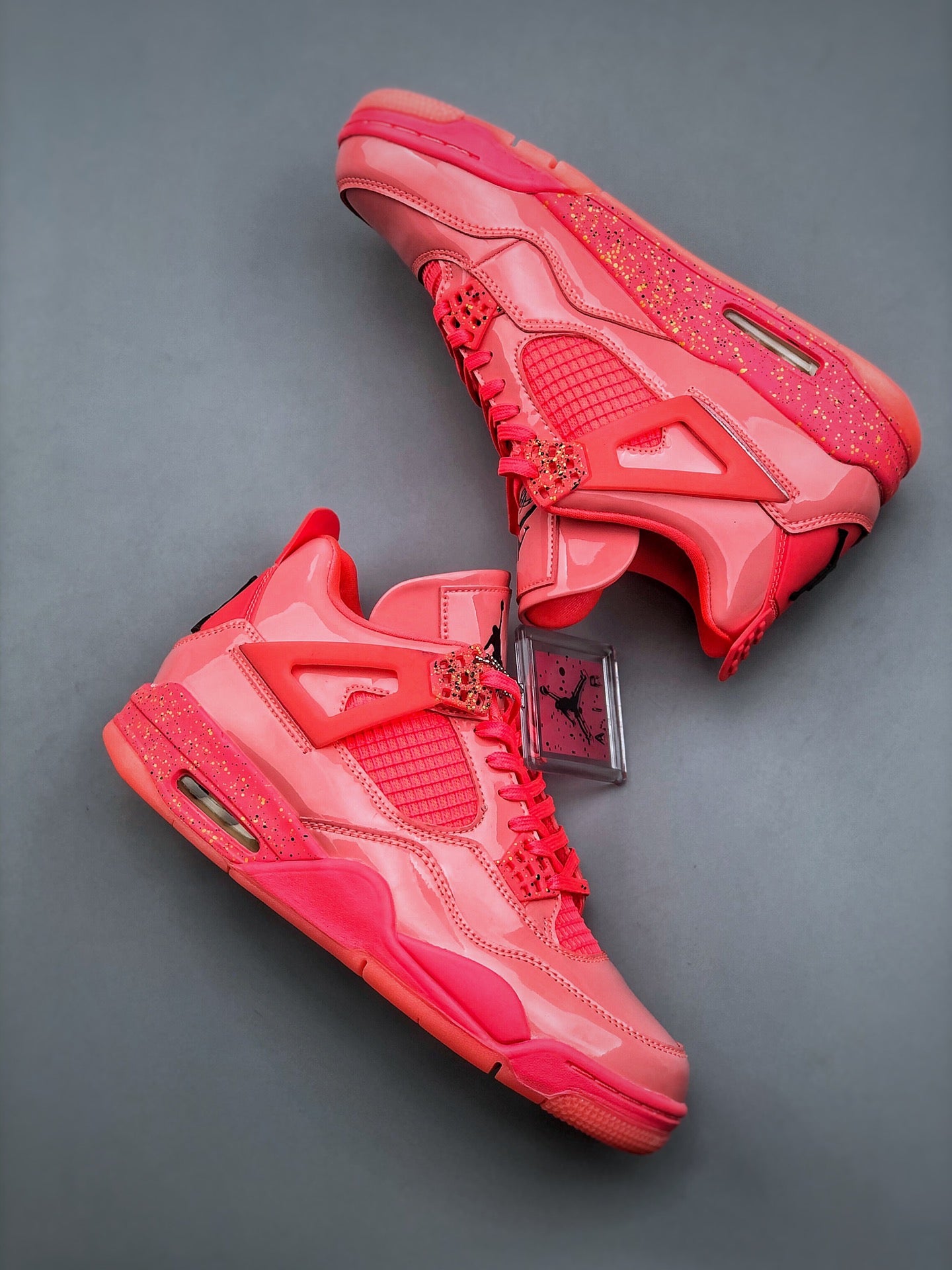 Nike WMNS Air Jordan 4 Retro "Hot Punch"