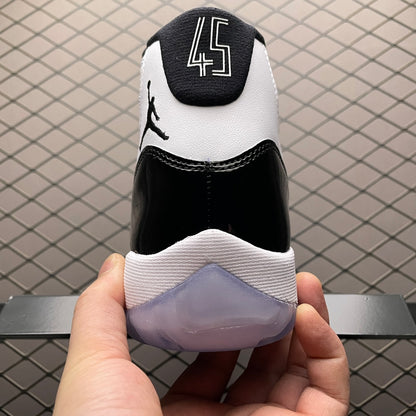 Nike Air Jordan 11 Retro "Concord"