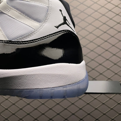 Nike Air Jordan 11 Retro "Concord"