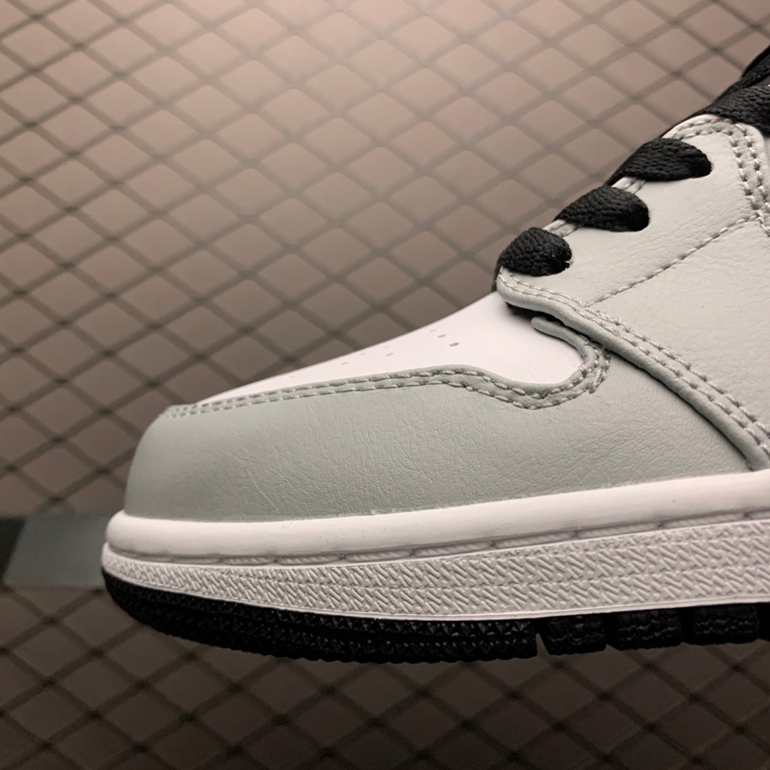 Nike GS Air Jordan 1 Low "Light Smoke Grey"
