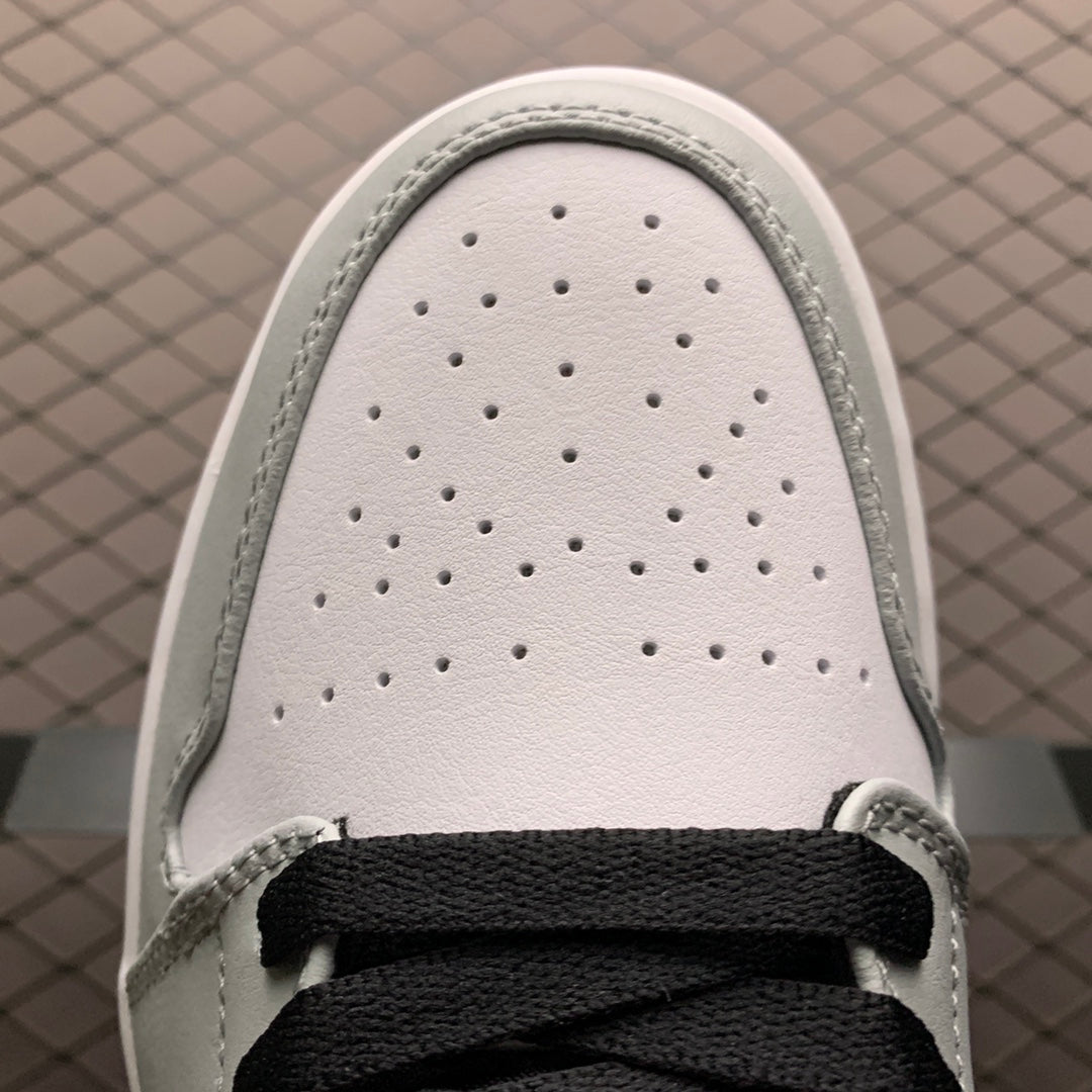Nike GS Air Jordan 1 Low "Light Smoke Grey"