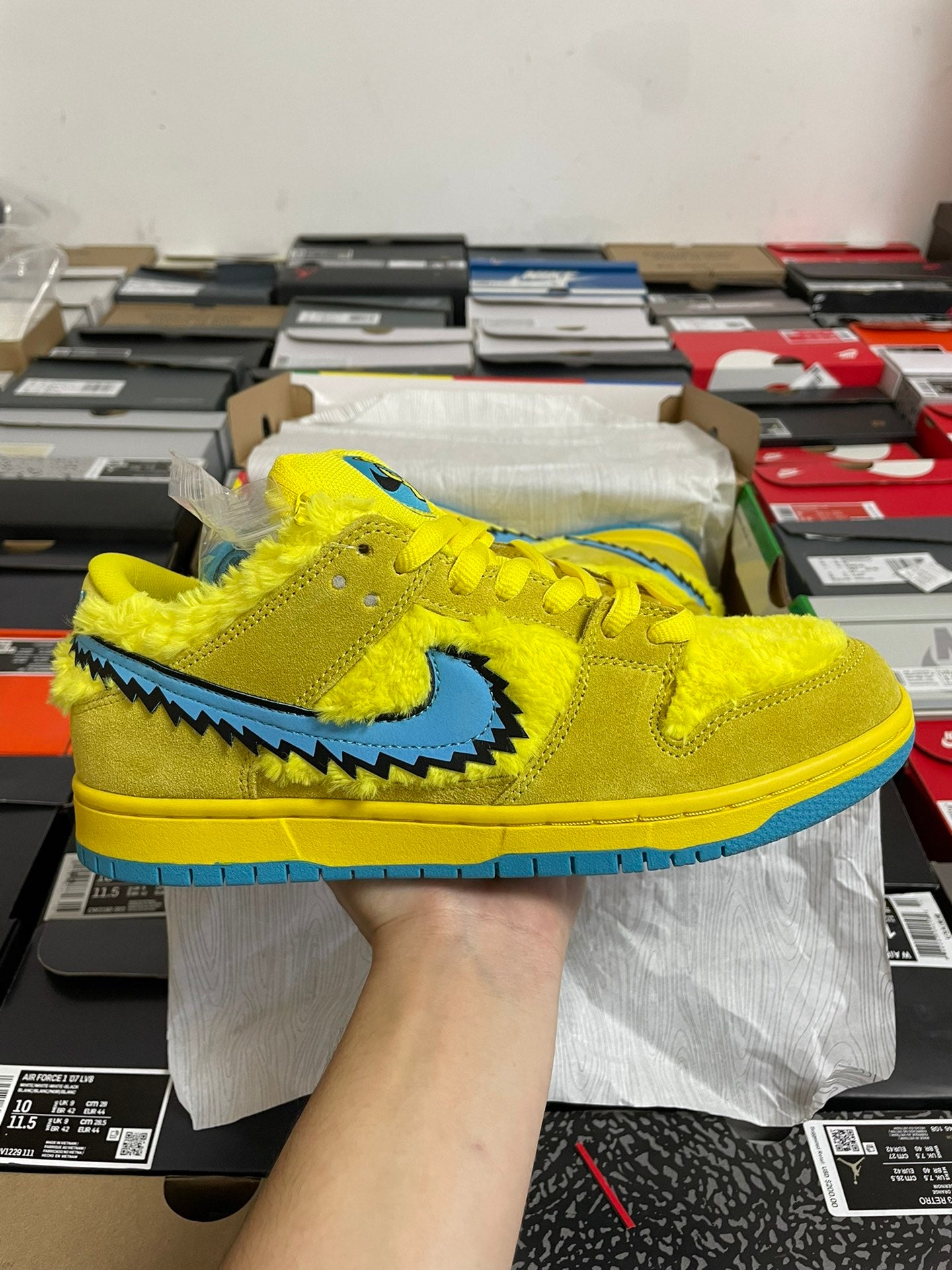 Grateful Dead × Nike SB Dunk Low "Yellow Bear"