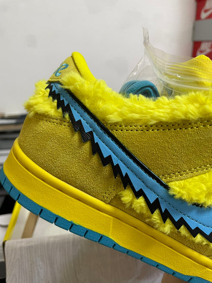 Grateful Dead × Nike SB Dunk Low "Yellow Bear"