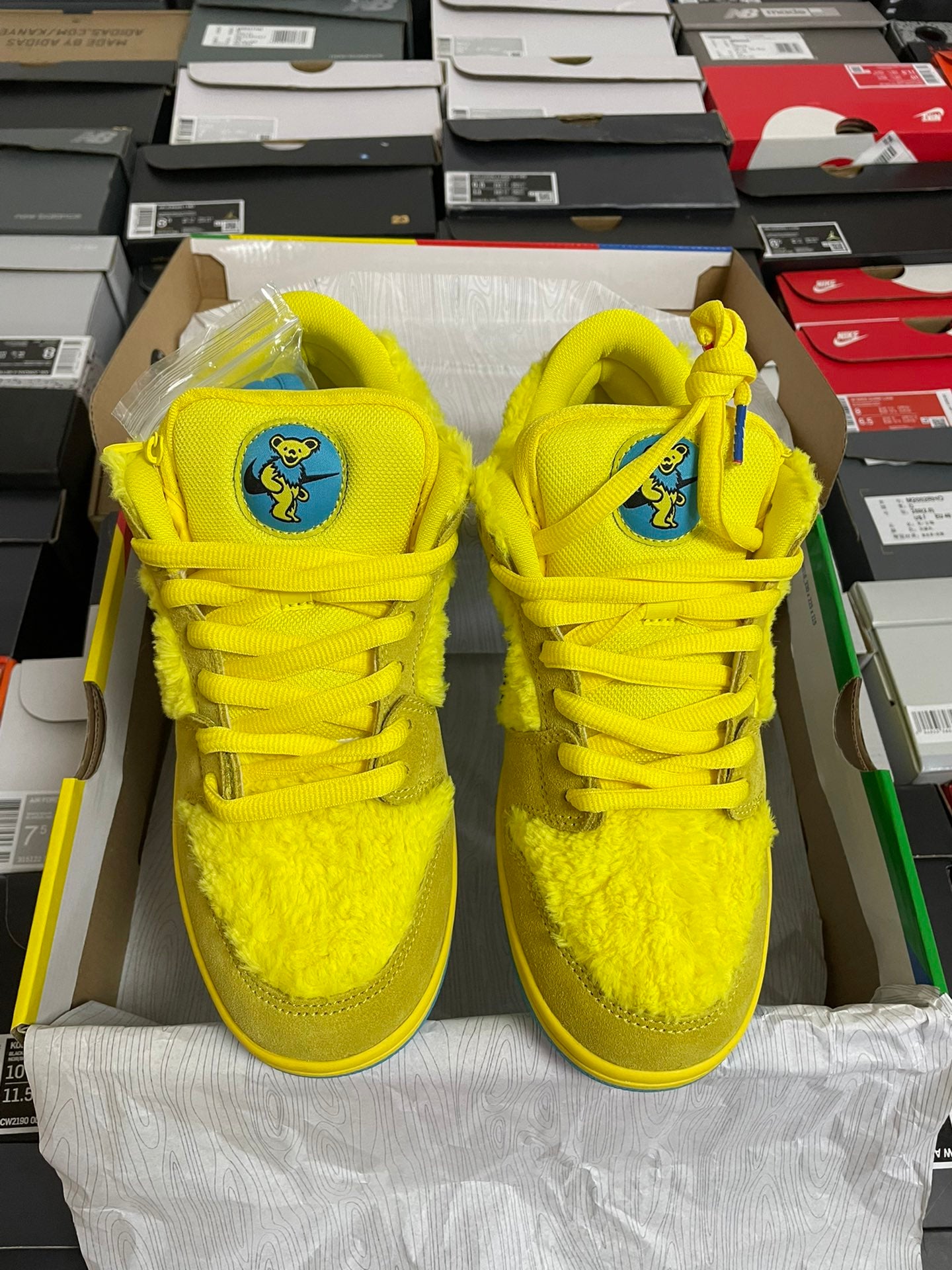 Grateful Dead × Nike SB Dunk Low "Yellow Bear"