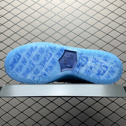 Nike SB Dunk Low Pro "Philadelphia Phillies/Valor Blue and Team Maroon"