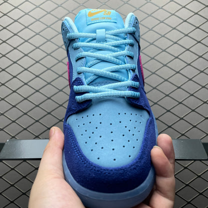 Nike SB Dunk Low Pro "Philadelphia Phillies/Valor Blue and Team Maroon"