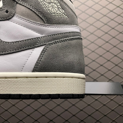 Nike Air Jordan 1 Retro High OG "Black and Smoke Grey"
