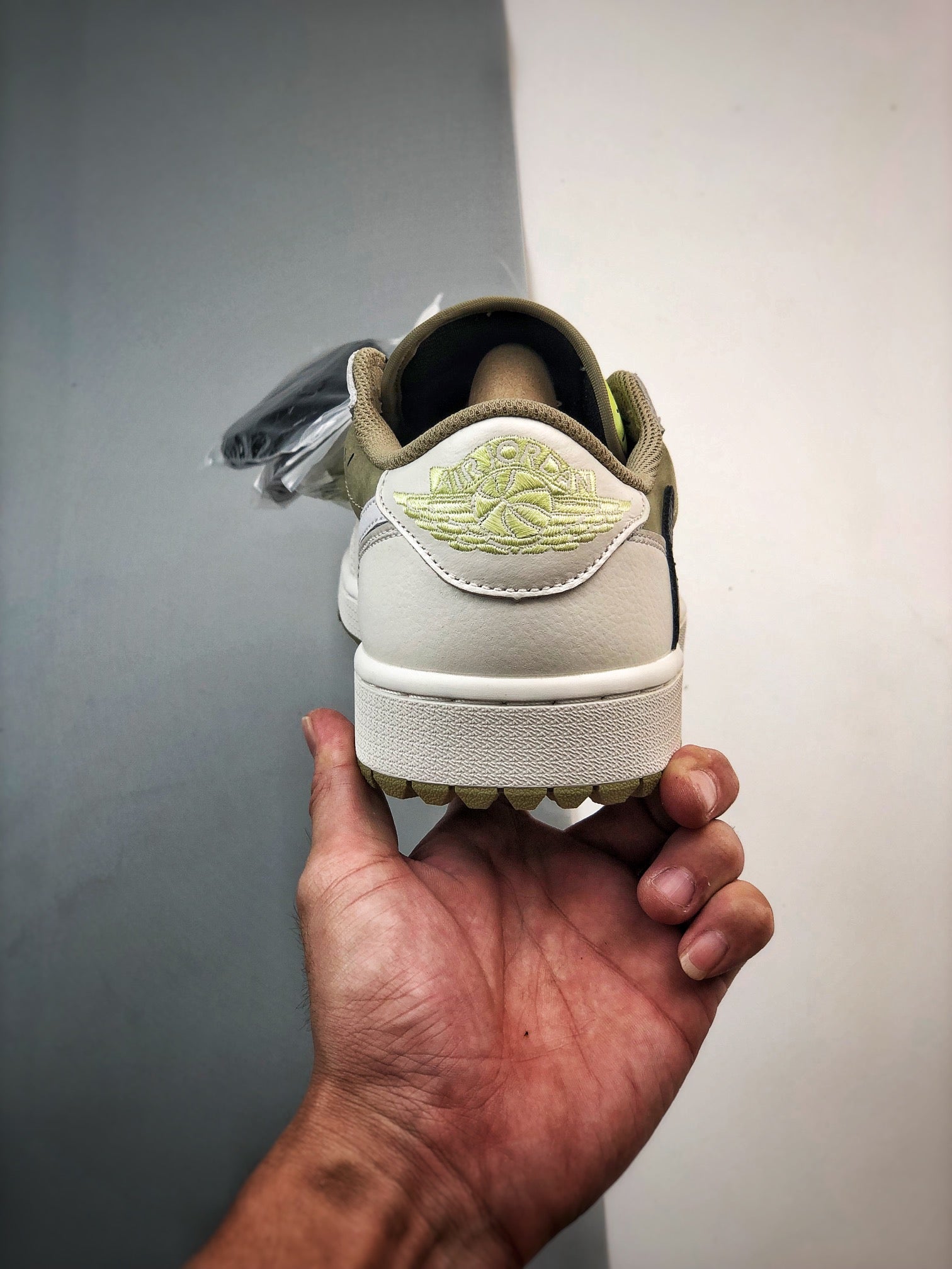 Travis Scott × Nike Air Jordan 1 Low Golf NRG "Neutral Olive"