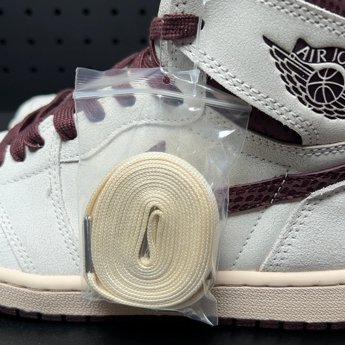 【LJR】A Ma Maniere × Nike Air Jordan 1 RETRO High OG "Sail and Burgundy" LJR