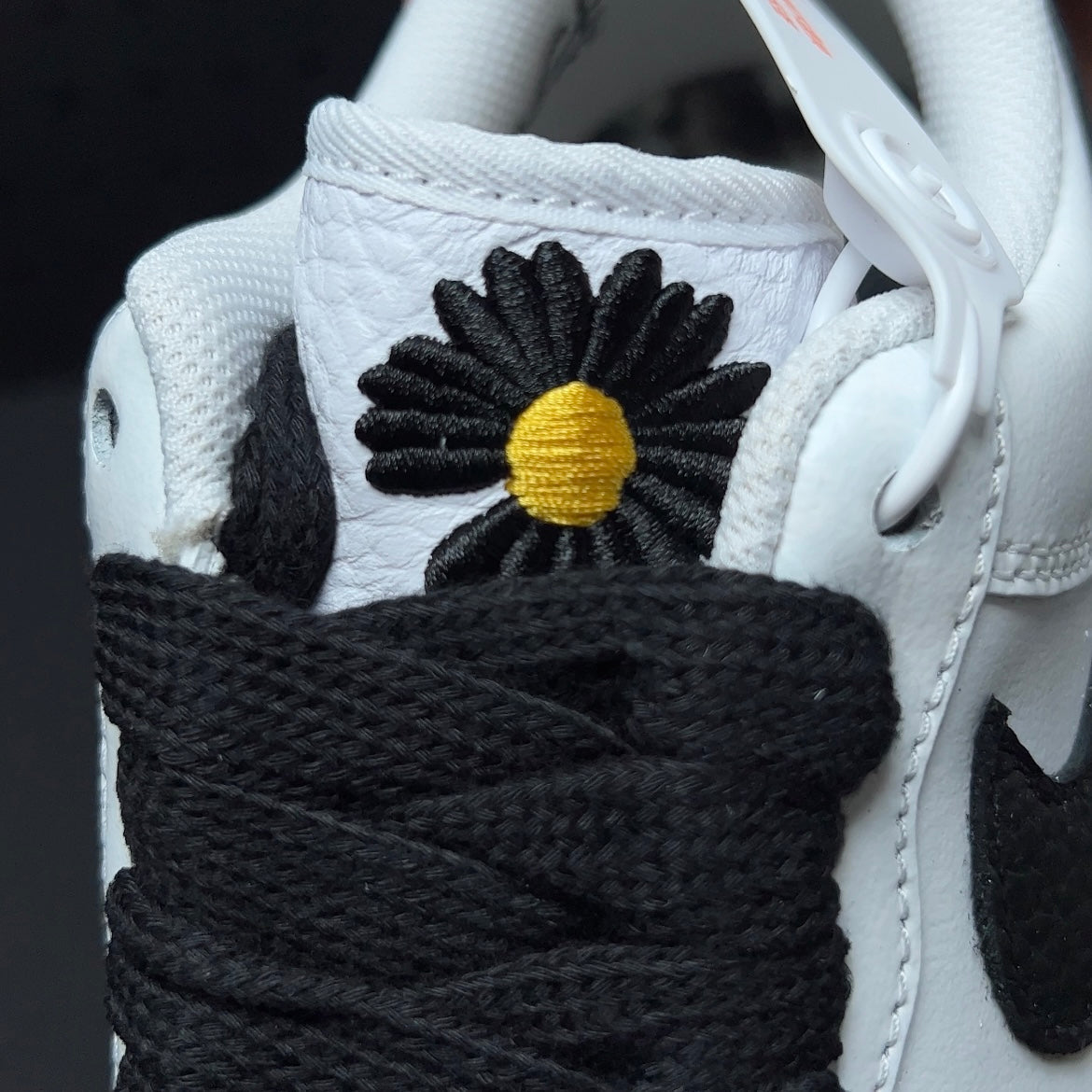 PEACEMINUSONE × Nike Air Force 1 Low "Para-noise/White/Black"