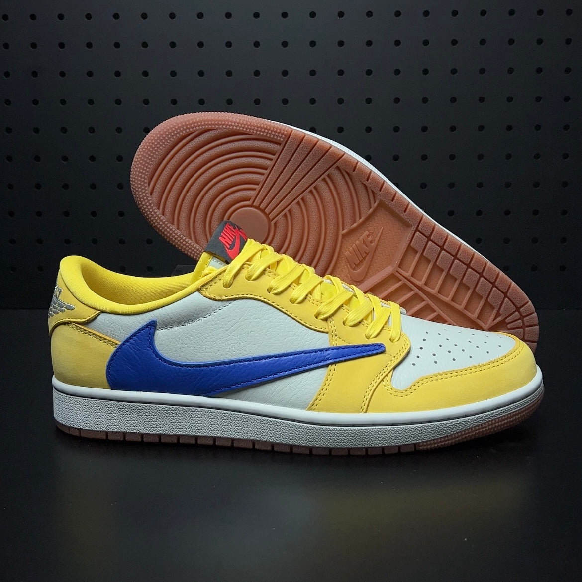 Travis Scott × Nike WMNS Air Jordan 1 Low OG "Canary"