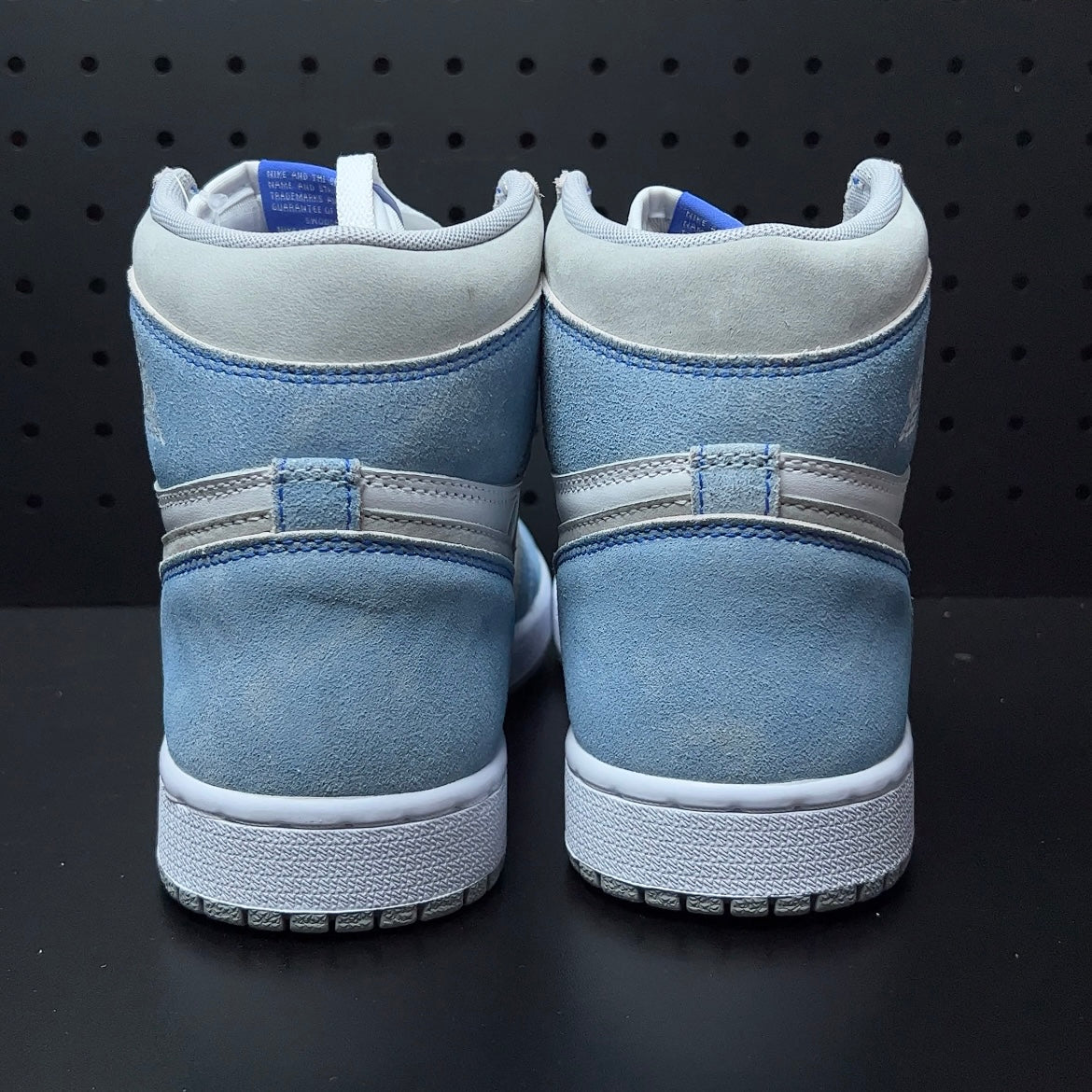 Nike Air Jordan 1 High OG "Hyper Royal"