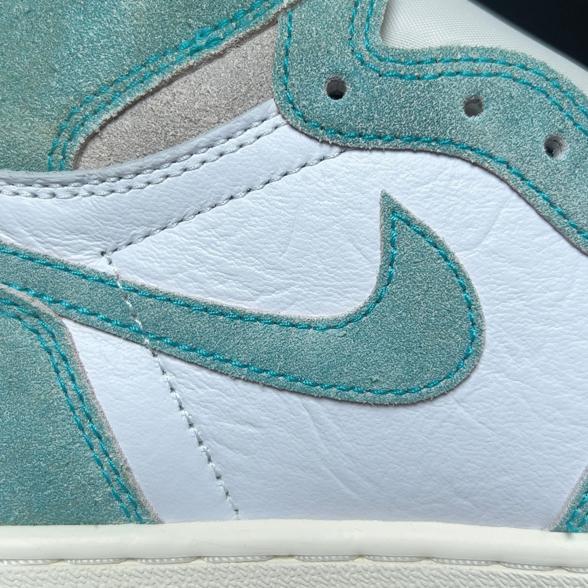 NIKE AIR JORDAN 1 RETRO HIGH OG TURBO GREEN