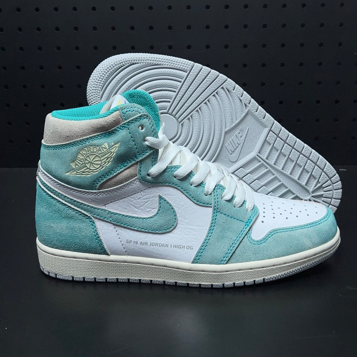 NIKE AIR JORDAN 1 RETRO HIGH OG TURBO GREEN