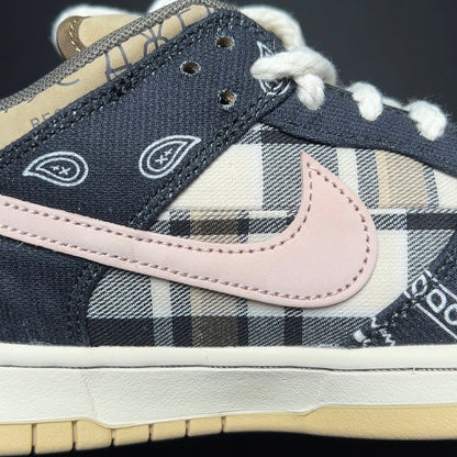Travis Scott × Nike SB Dunk Low