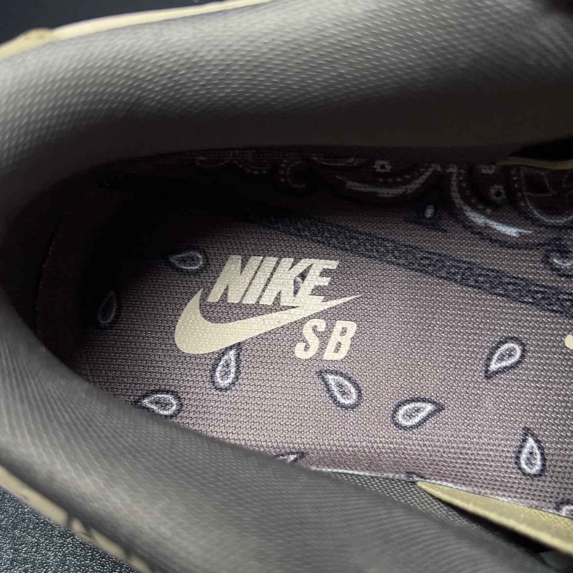 Travis Scott × Nike SB Dunk Low