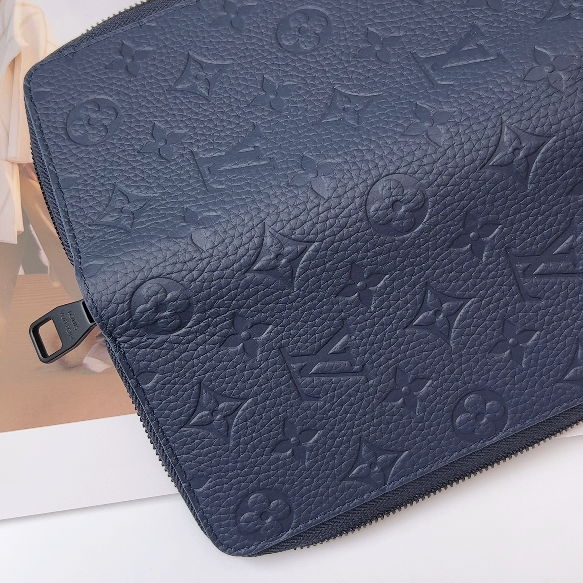 Louis Vuitton  Zippy Wallet Vertical
