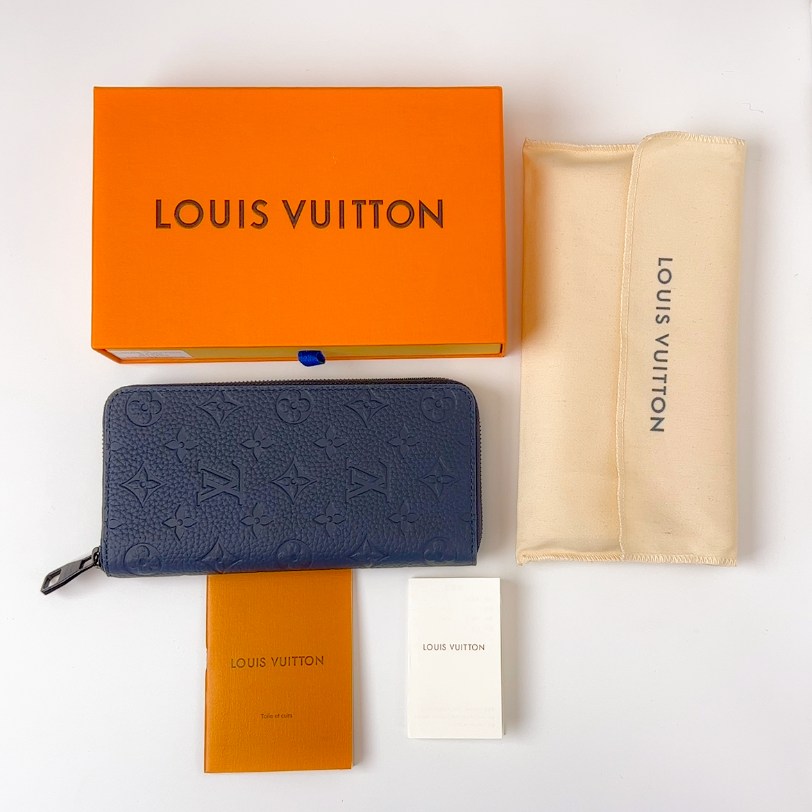 Louis Vuitton  Zippy Wallet Vertical