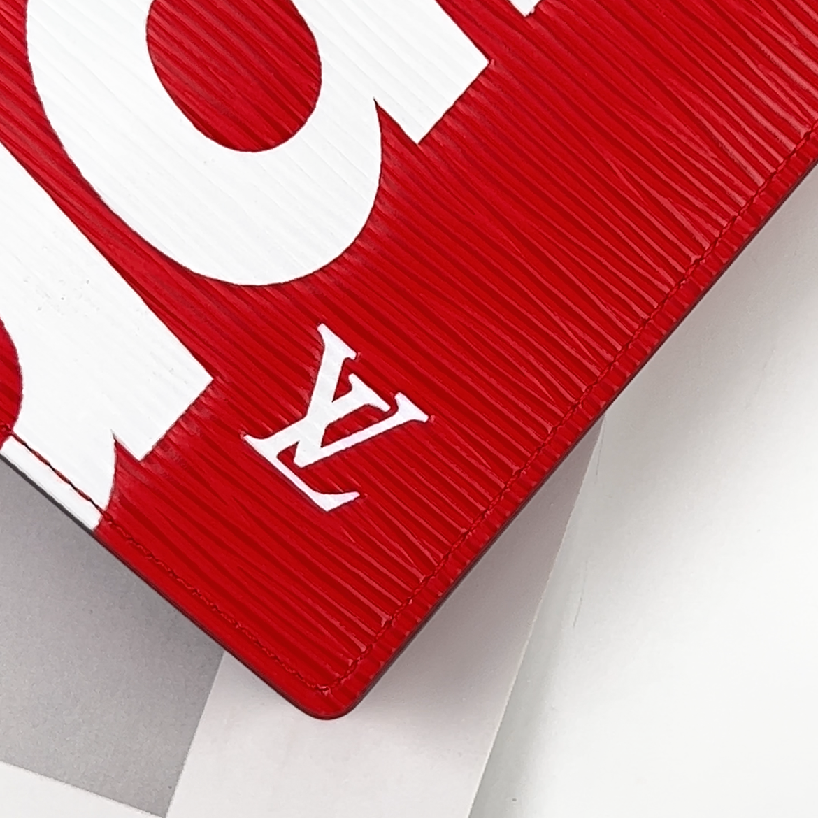 Louis Vuitton x Supreme Portefeuille Brazza Long Wallet in Red Epi Leather