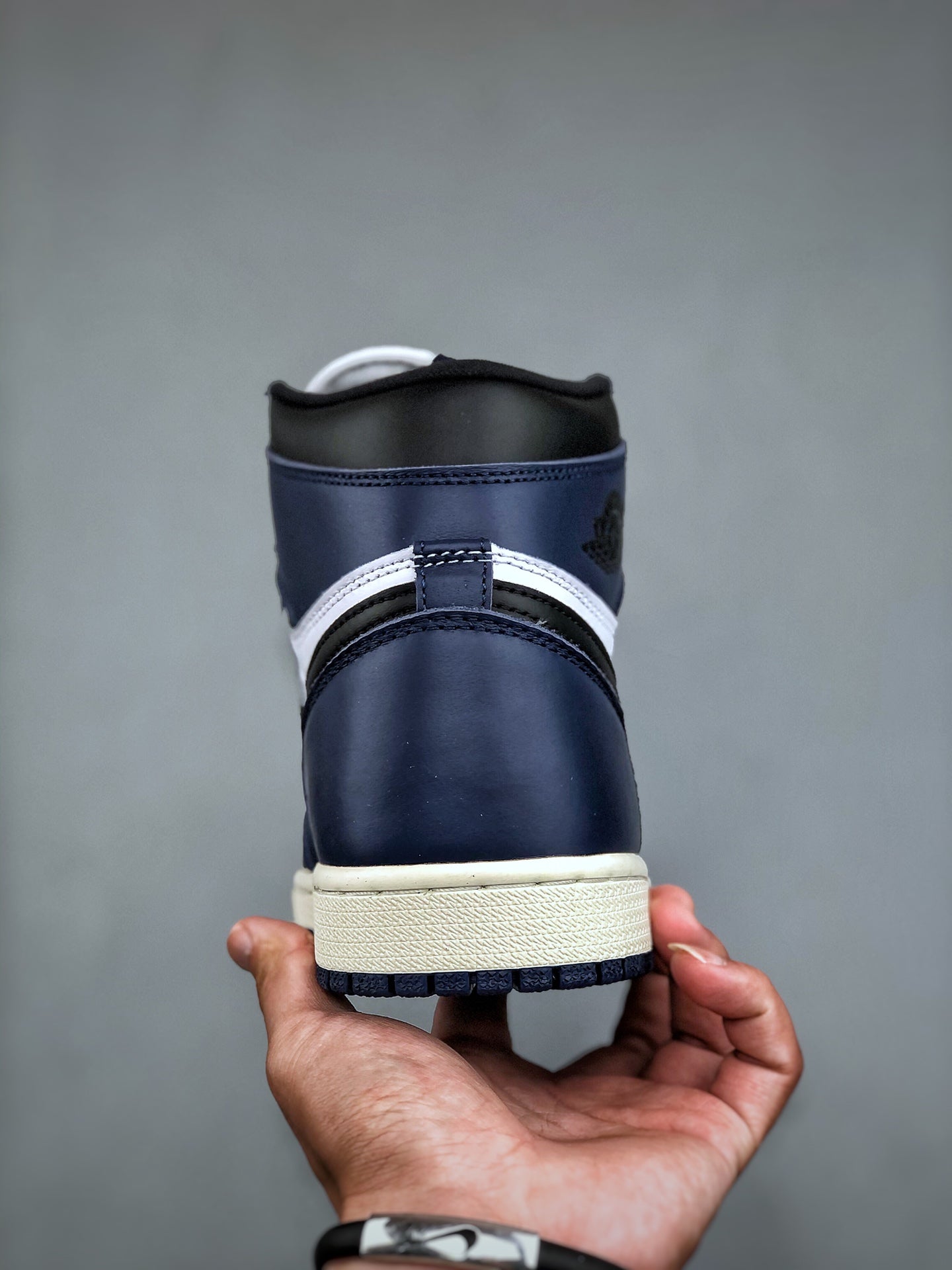 Nike Air Jordan 1 Retro High OG "Midnight Navy"