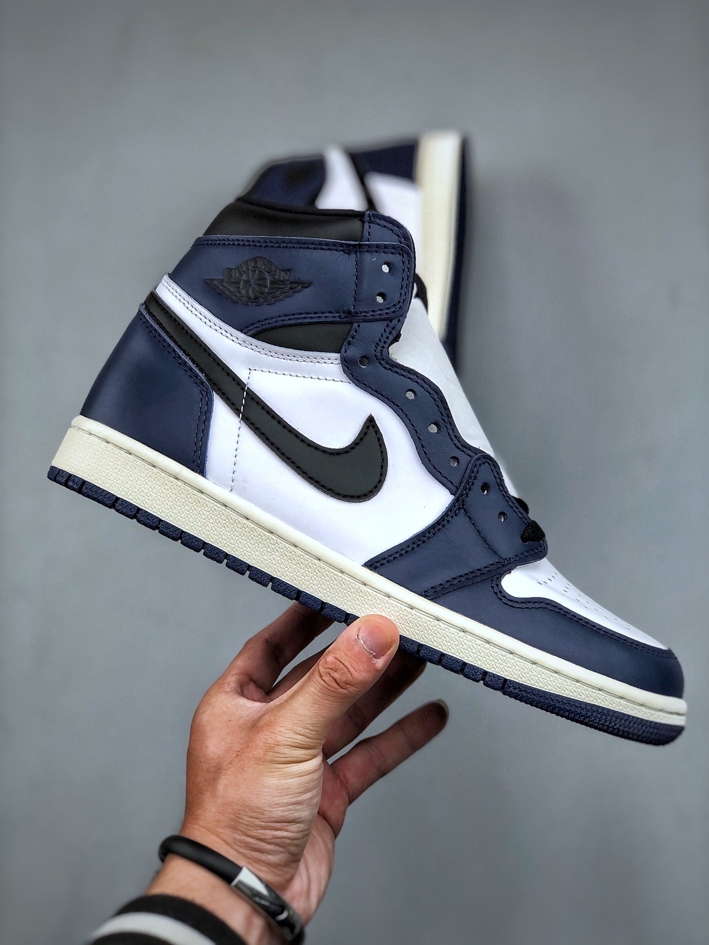 Nike Air Jordan 1 Retro High OG "Midnight Navy"