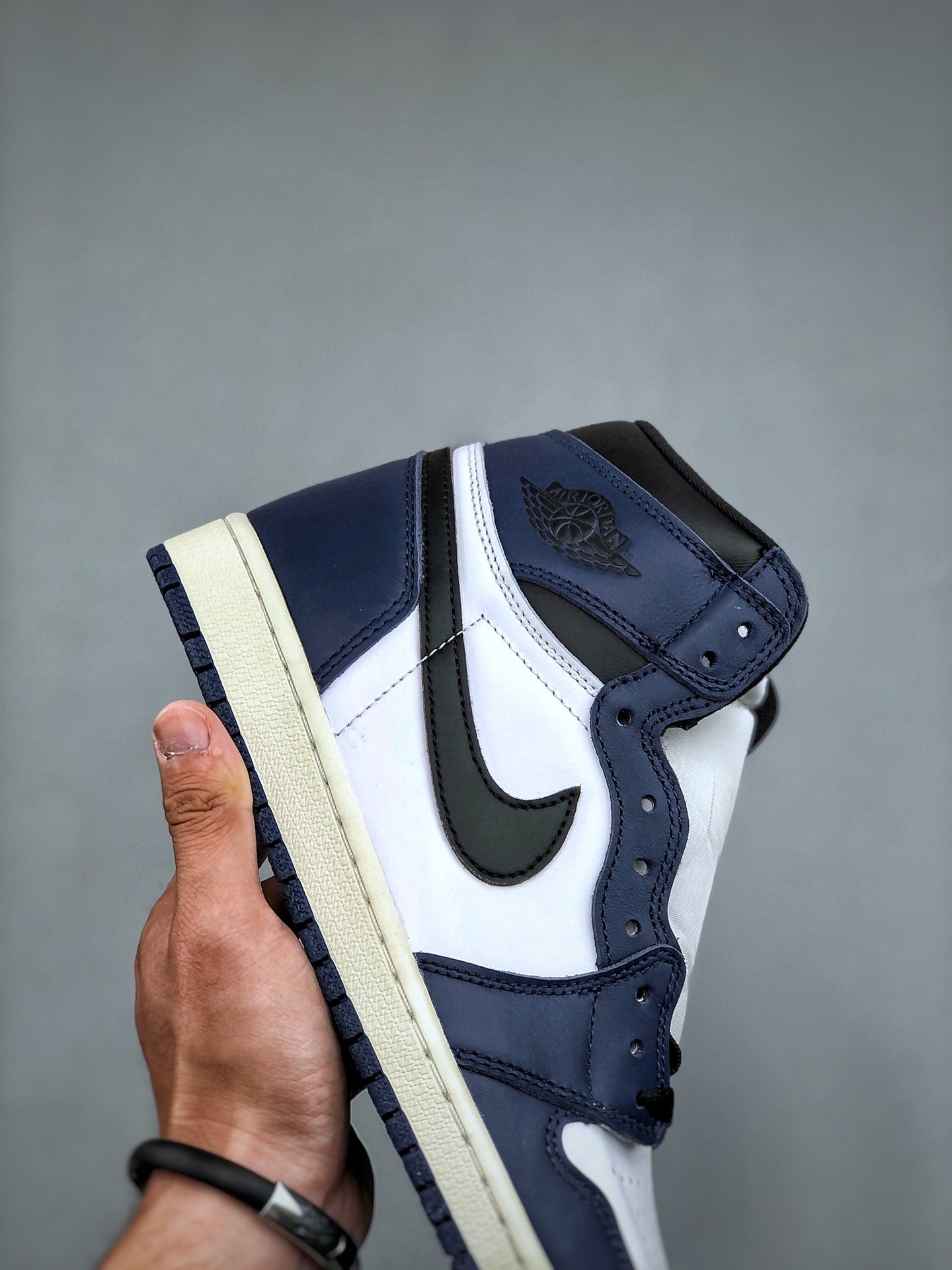 Nike Air Jordan 1 Retro High OG "Midnight Navy"