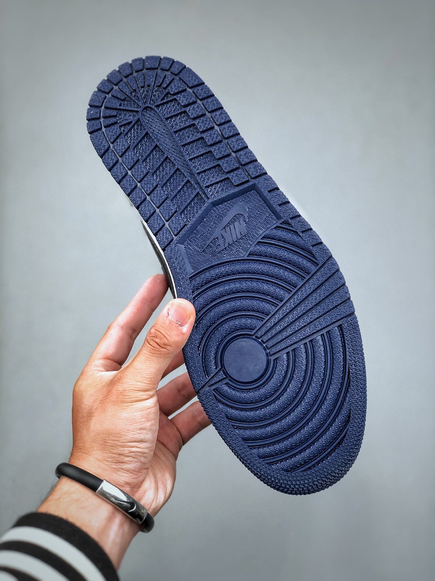 Nike Air Jordan 1 Retro High OG "Midnight Navy"