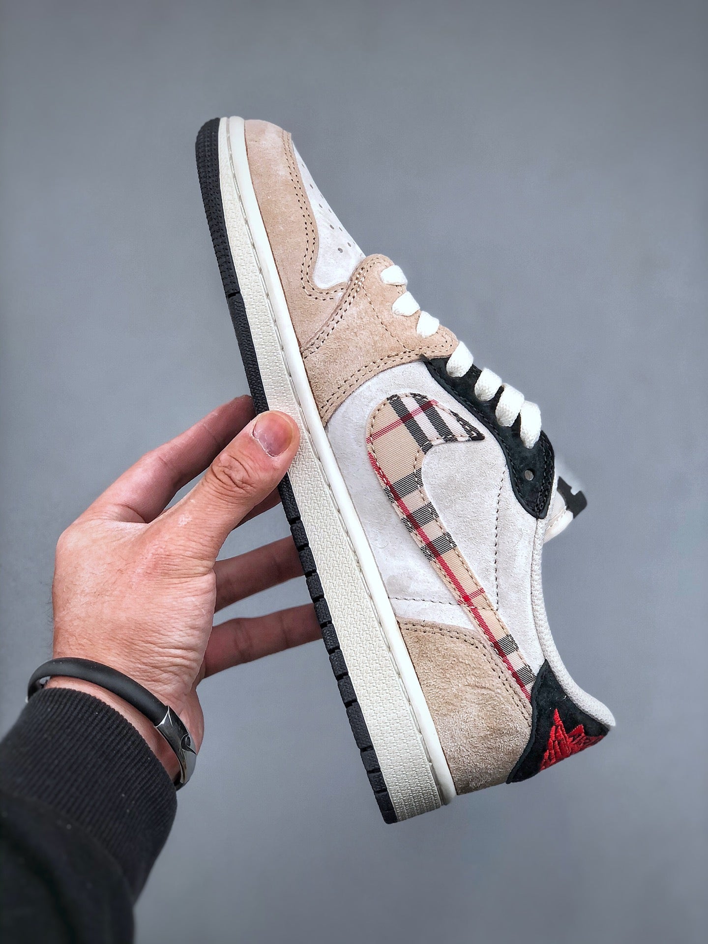 Travis Scott x Nike Air Jordan 1 Low x BURBERRY Air Jordan 1 Low