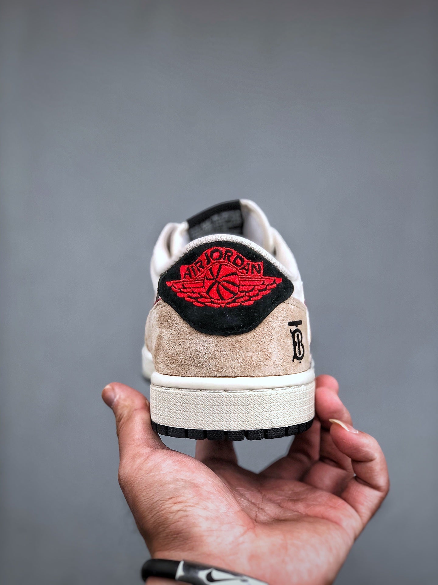 Travis Scott x Nike Air Jordan 1 Low x BURBERRY Air Jordan 1 Low
