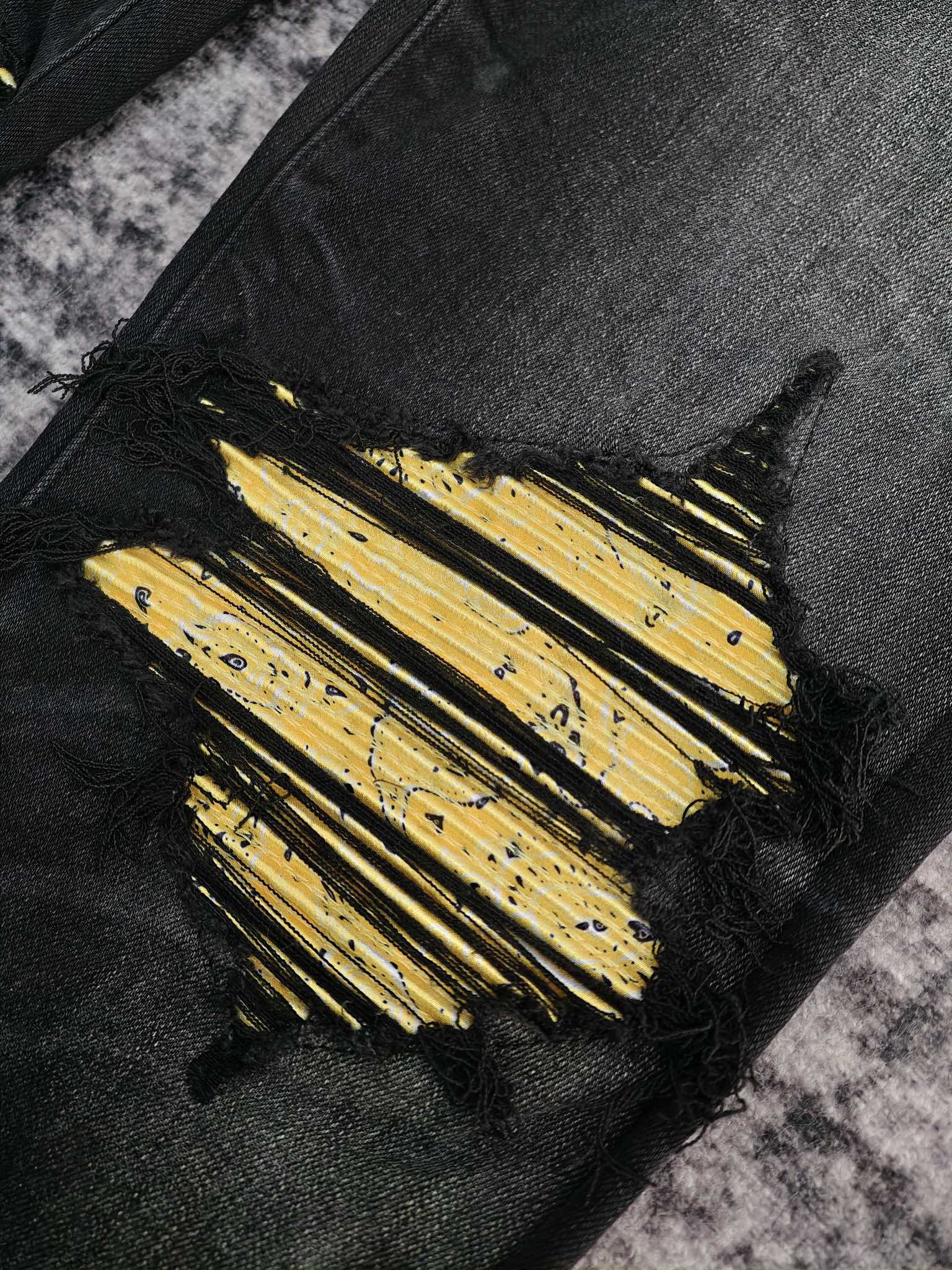 AMIRI MX1 Jeans