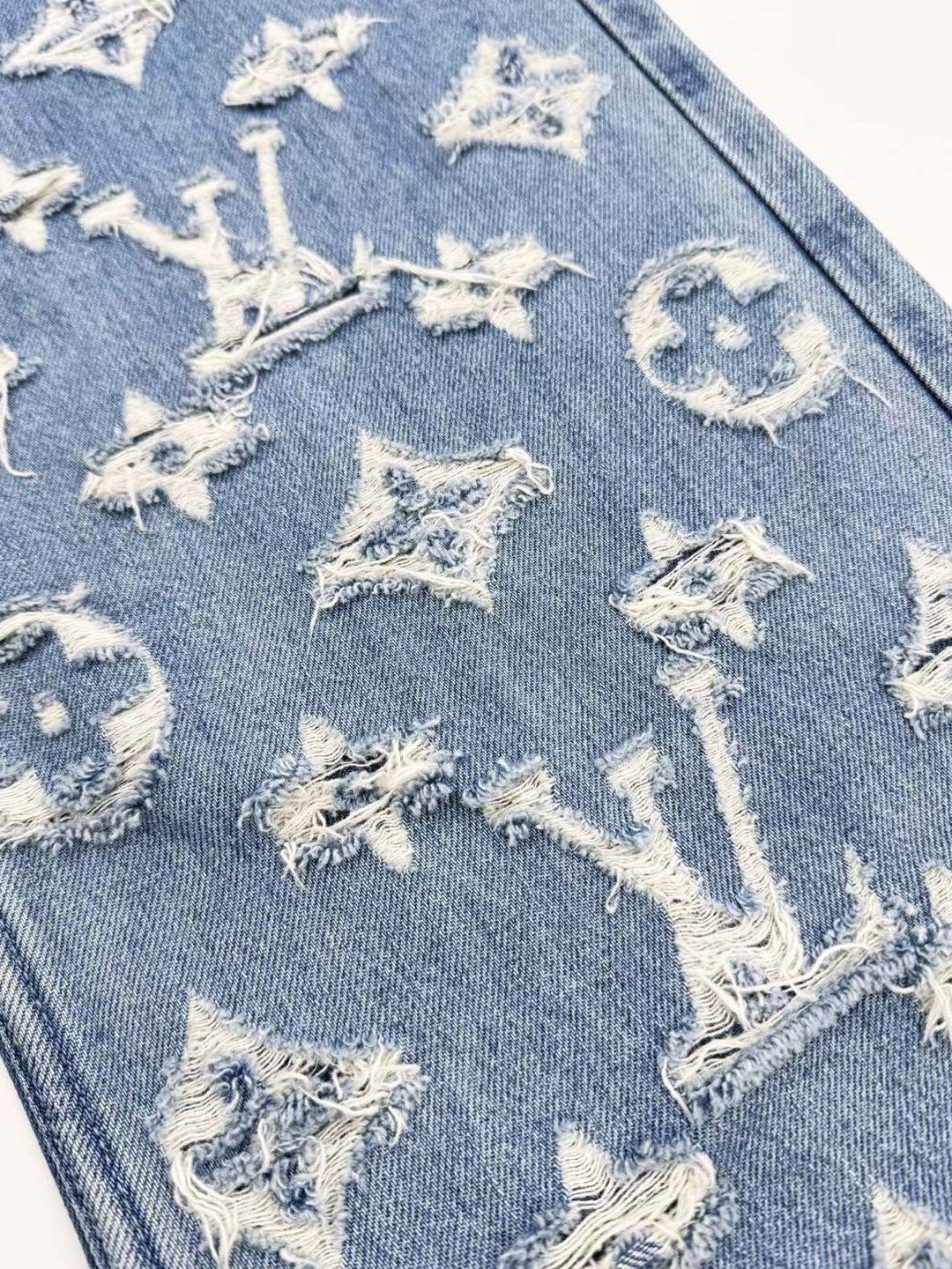 Louis Vuitton skateboard jeans