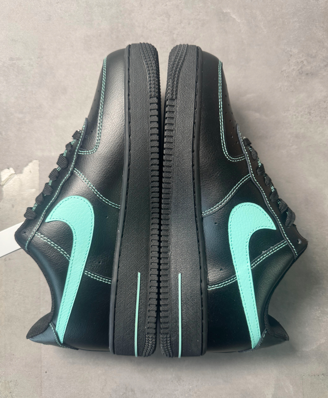 Nike Air Force 1 Low "Black Tiffany"