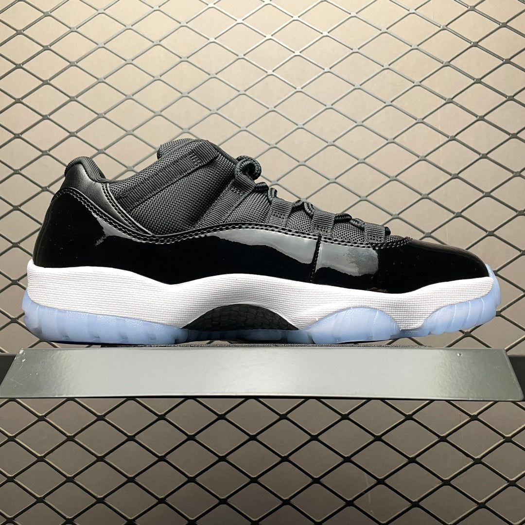 Nike Air Jordan 11 Retro Low "Space Jam"