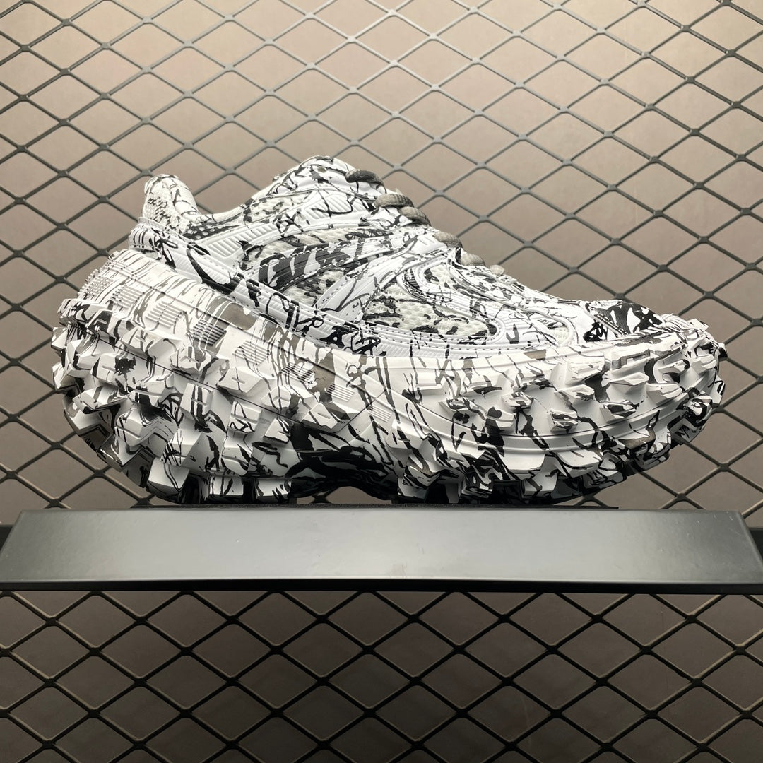 BALENCIAGA BOUNCER EXTREME Graffiti Sneakers