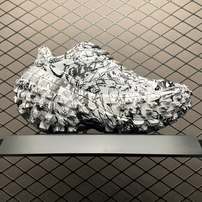 BALENCIAGA BOUNCER EXTREME Graffiti Sneakers