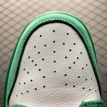 Nike SB Dunk Low "Heineken board shoes
