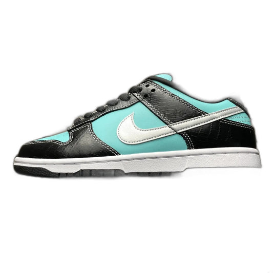 Diamond Supply Co. X Nike SB Dunk Low Pro " Tiffany "