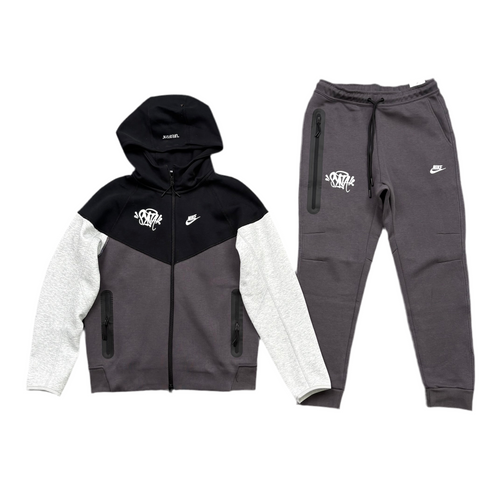 Syna Techfleece セットアップ