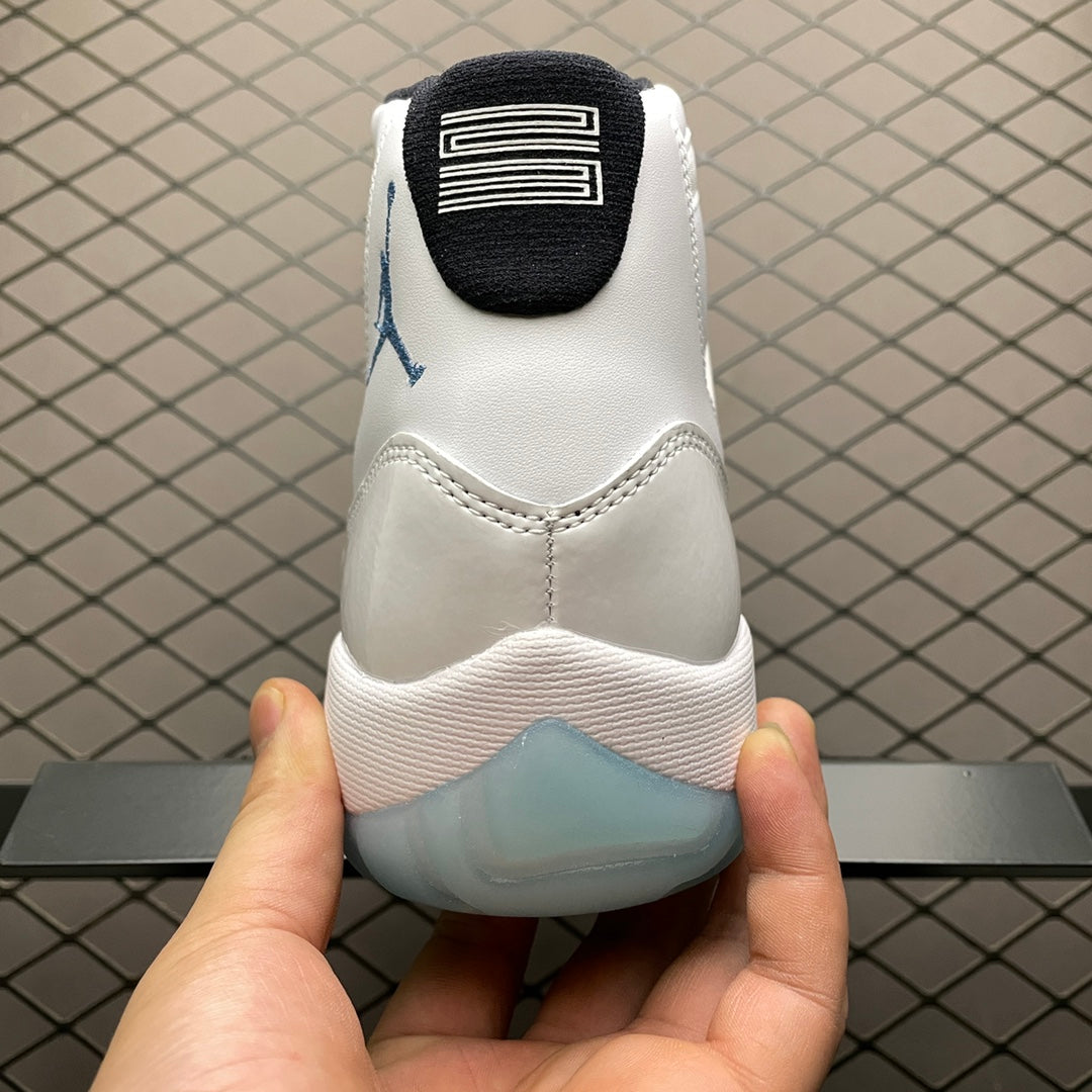 NIKE AIR JORDAN 11 RETRO LEGEND BLUE (2014)