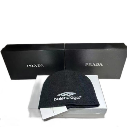 Balenciaga Men's Loop Sports Icon Beanie in Black