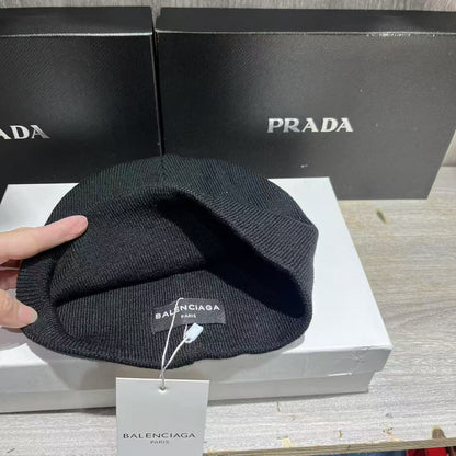 Balenciaga Men's Loop Sports Icon Beanie in Black