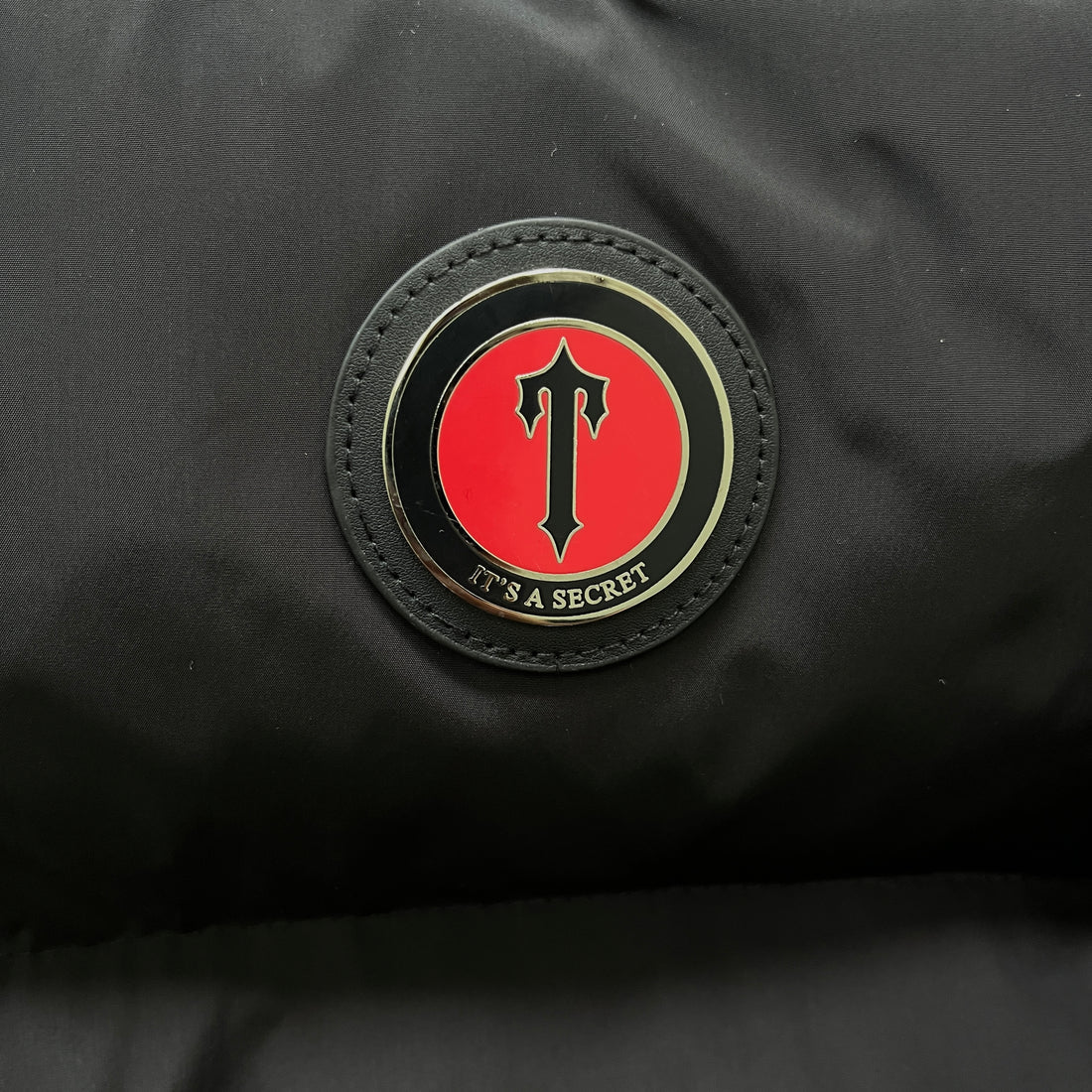 TRAPSTAR  ダウンジャケット　Black/Red