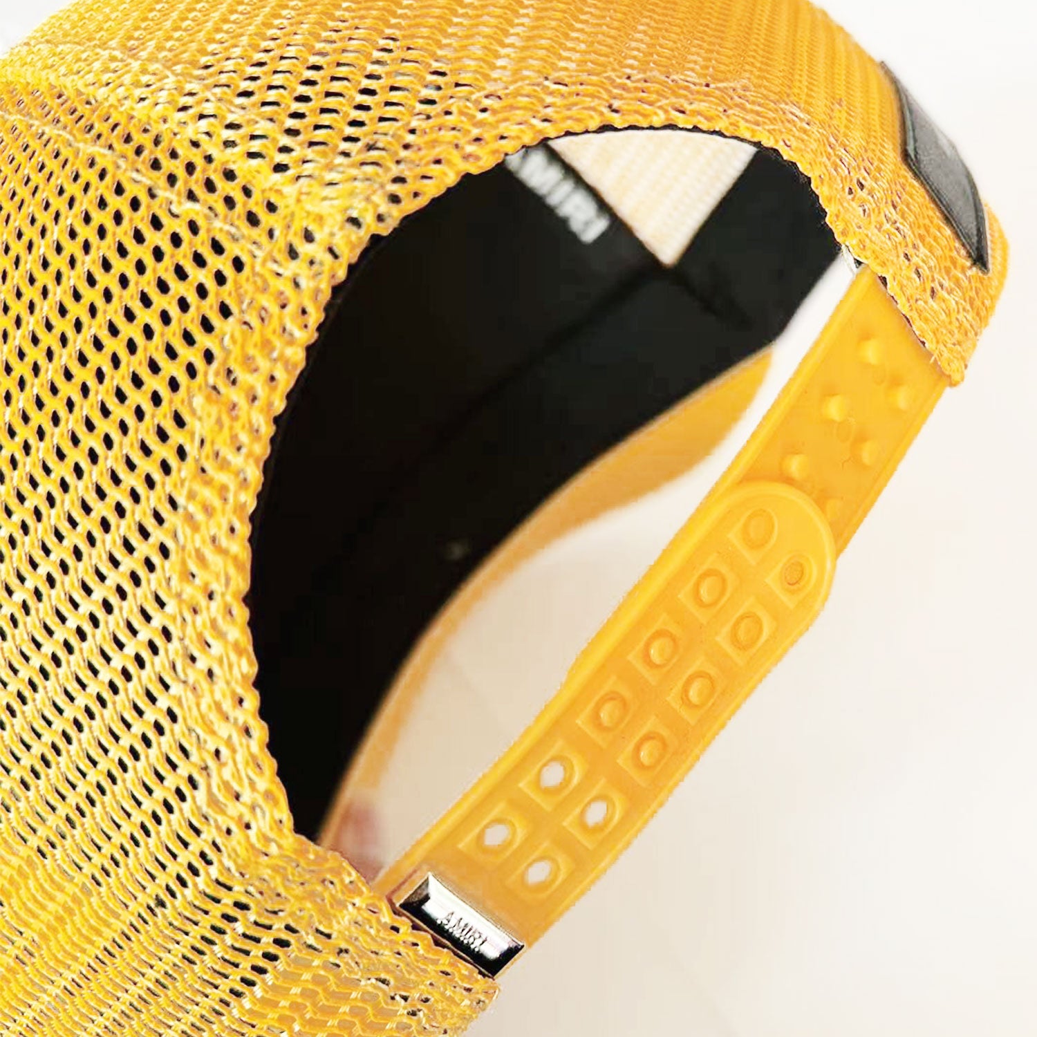 Amiri hat