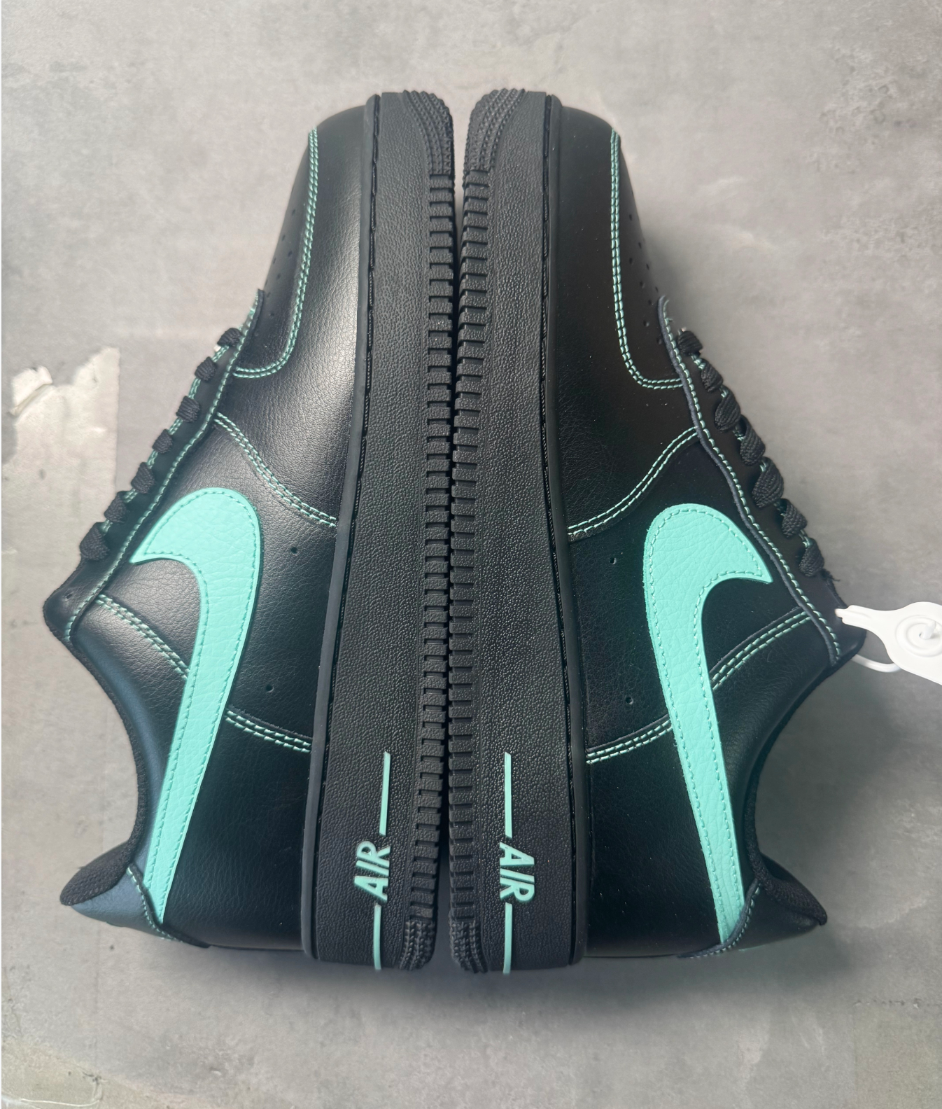 Nike Air Force 1 Low "Black Tiffany"