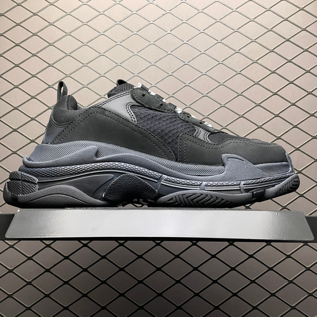 バレンシアガ カジュアルシューズ/Balenciaga Triple S Dad Shoes "Black"