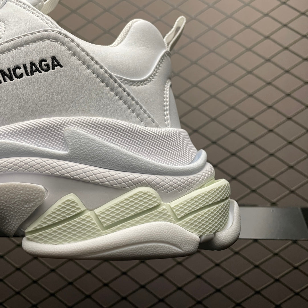 Balenciaga Triple S dad shoes "white"