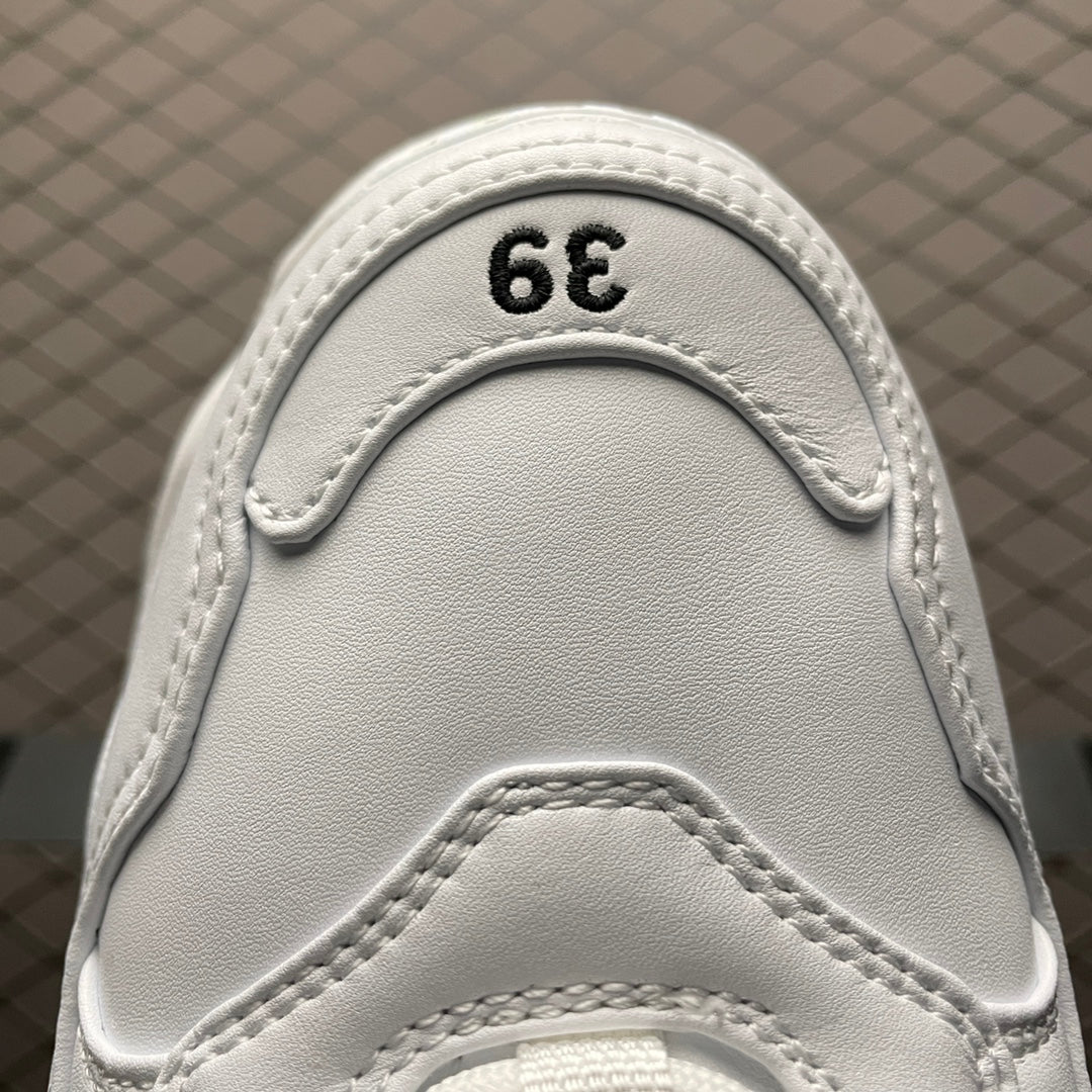 Balenciaga Triple S dad shoes "white"