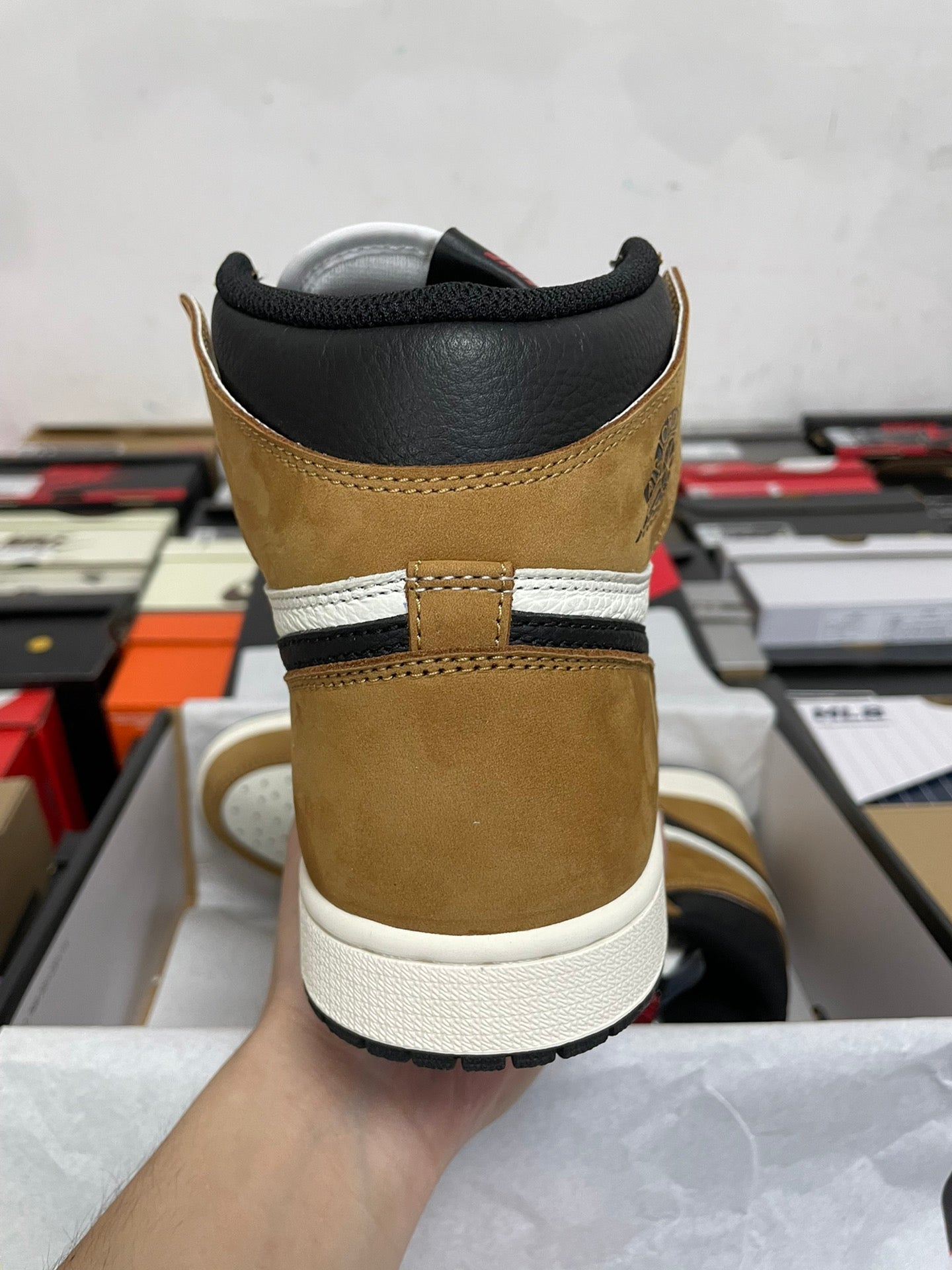 Nike Air Jordan 1 RETRO High "Rookie of The Year"