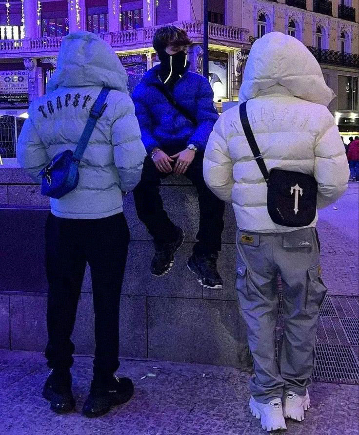 TRAPSTAR ダウンジャケット　BABY BLUE