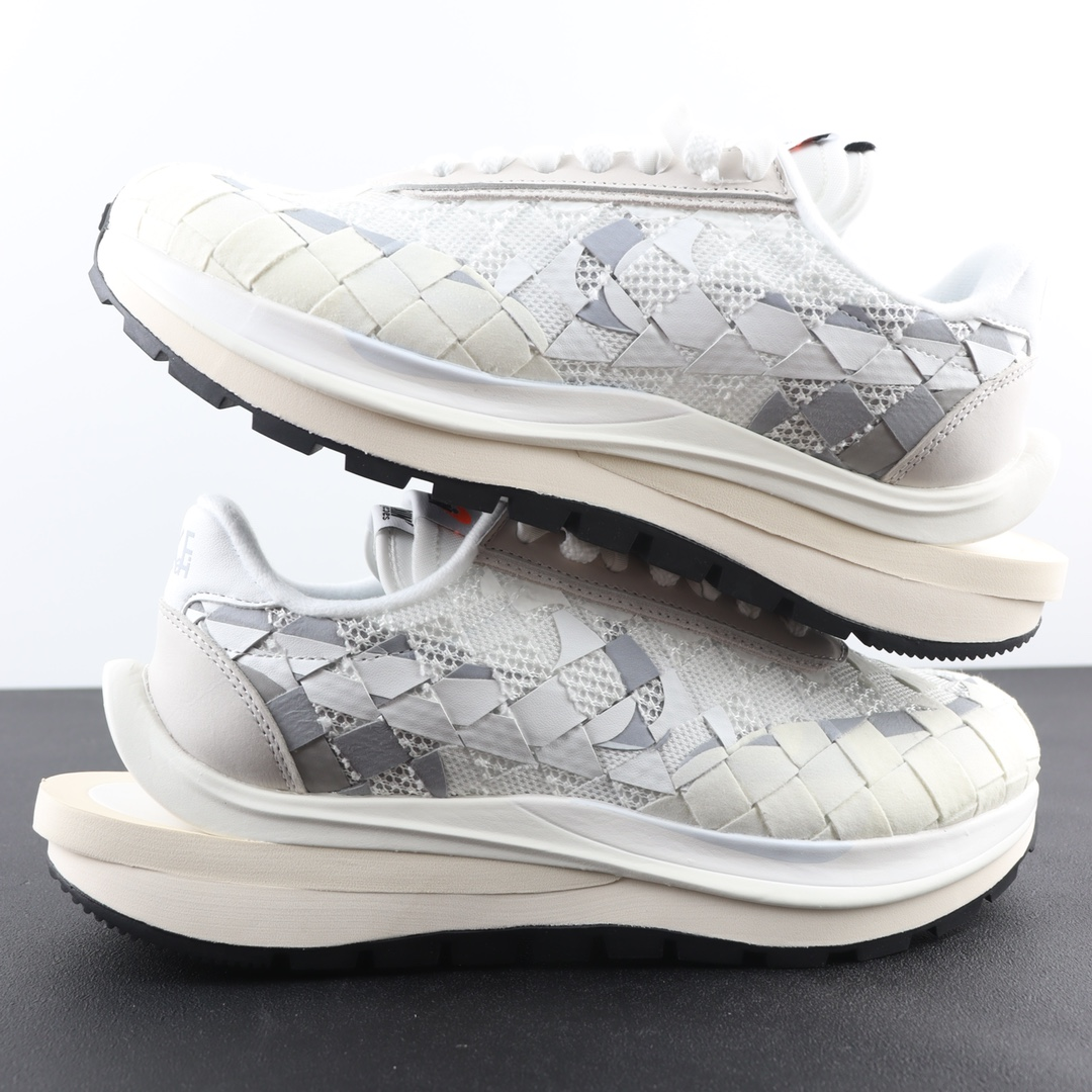 Jean-Paul Gaultier × sacai × Nike Air Woven VaporWaffle "White"